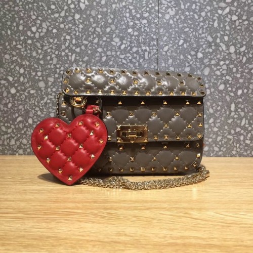 VALENTINO Bolso de hombro Rockstud pequeño de piel acolchada 77562 Caqui
