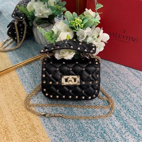 Bolso Valentino Garavani Rockstud Spike 0126 negro