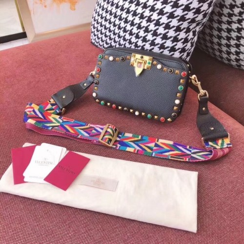 Valentino Garavani Rockstud bolso de hombro de cuero 7279 negro