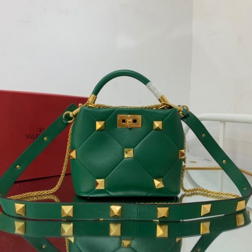 Valentino mediano Garavani Roman Stud V1198 verde