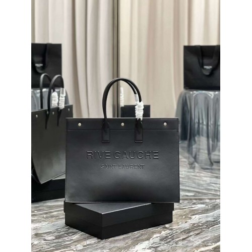 Yves Saint Laurent Bolso shopping en piel de becerro Y677481 negro