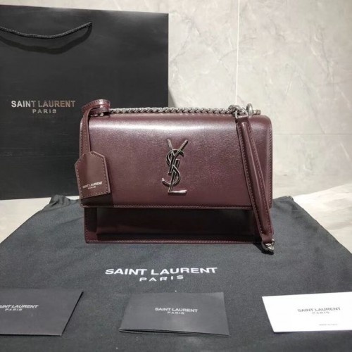 Yves Saint Laurent Bolso de hombro de piel de becerro Y542206B Borgoña y metal plateado