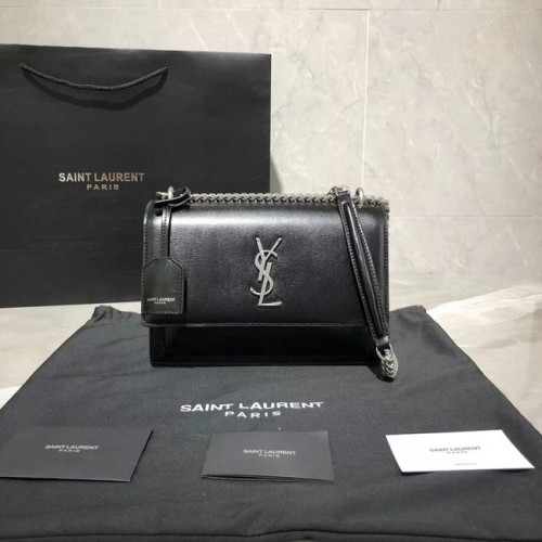Yves Saint Laurent Bolso de hombro de piel de becerro Y542206B negro y metal plateado