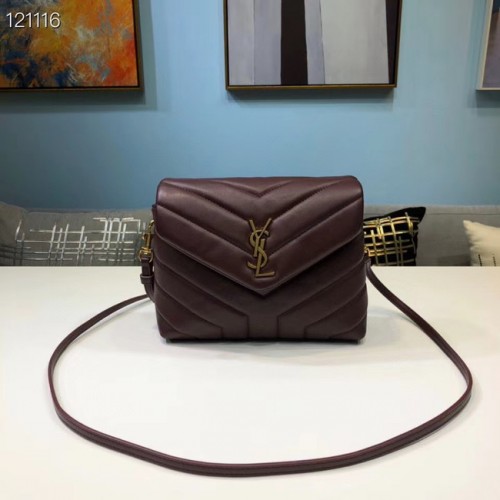 Yves Saint Laurent Bolso tote de piel de becerro 467072 Vino