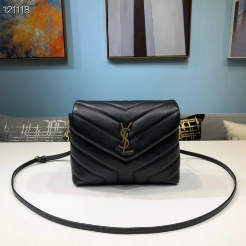 Yves Saint Laurent Bolso tote de piel de becerro 467072 negro