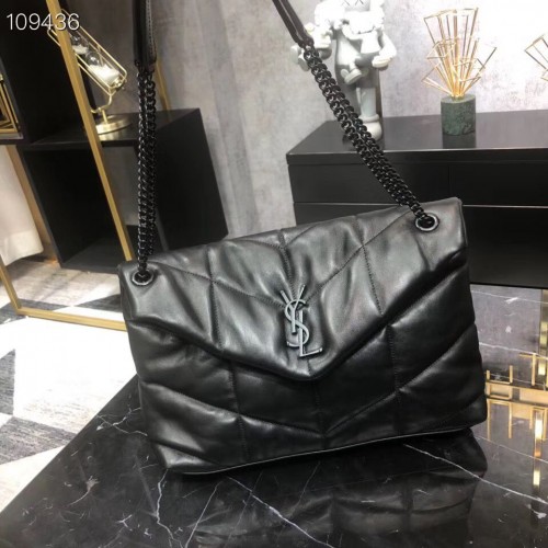 Yves Saint Laurent BOLSO MEDIANO LOULOU DE CUERO MATE ACOLCHADO Y577475 Negro