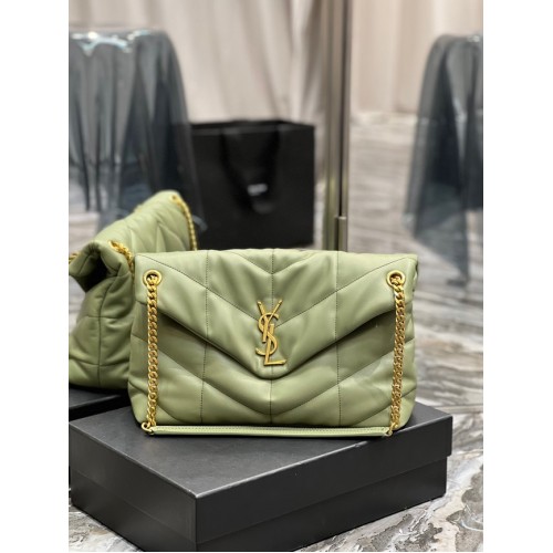 Yves Saint Laurent BOLSO MEDIANO LOULOU PUFFER DE PIEL ACOLCHADA ARRUGADA MATE Y577475 VERDE CLARO