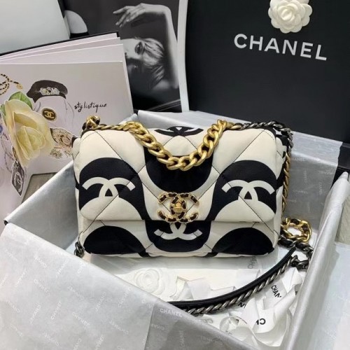 bolso chanel 19 solapa AS1160 blanco y negro