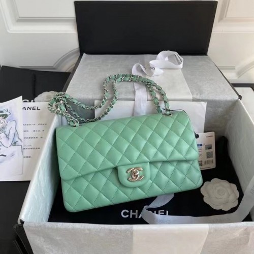 chanel bolso clásico Lambskin plata Metal A01112 verde claro