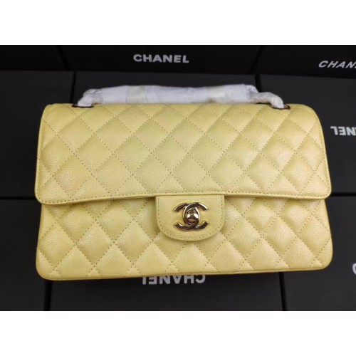 bolso con solapa chanel Piel de becerro granulada iridiscente y tono dorado AS1112 amarillo